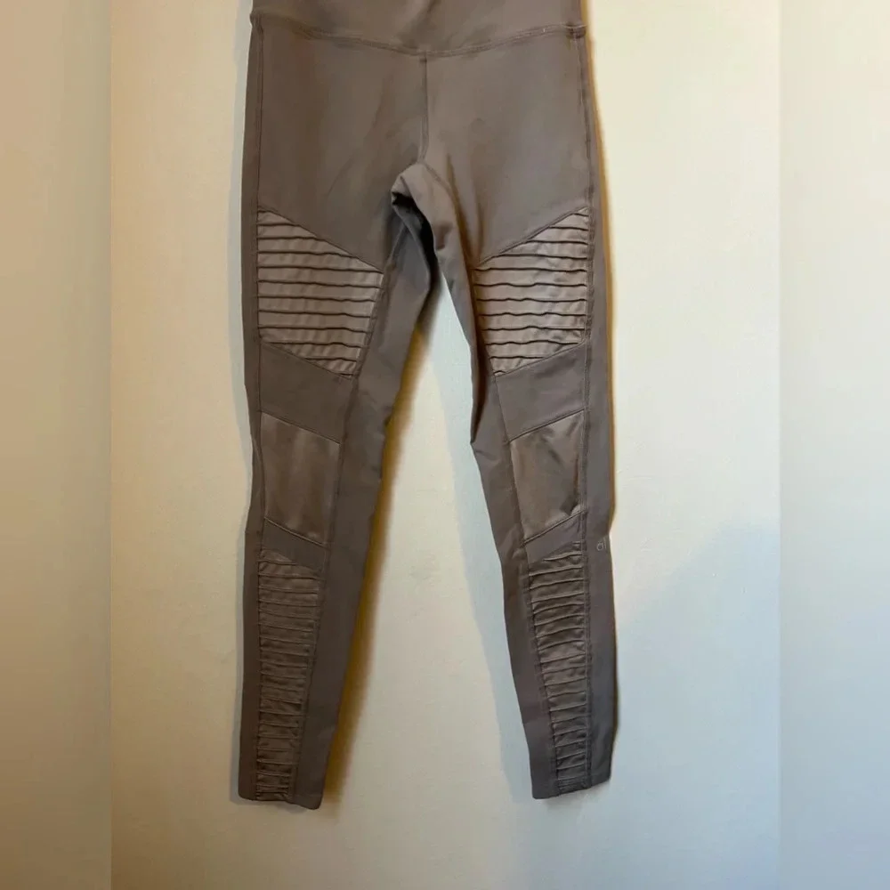 Alo high Waist Moto Leggings, size small